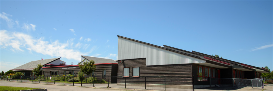 Picture of the front of Castor Valley School